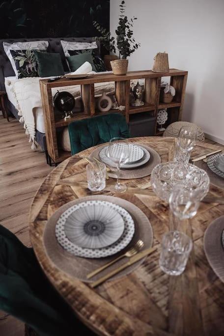 Cozy Dreams: Deluxe 2-Zimmer-Apartment -Kueche Нюрнберг Екстер'єр фото